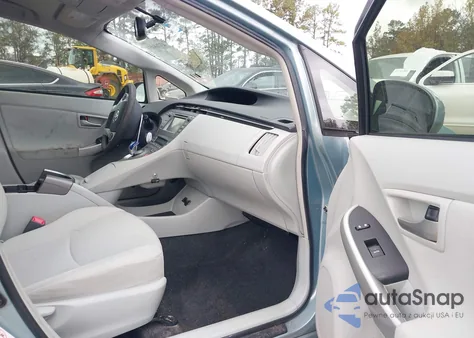 2013 Toyota Prius Two z USA, uszkodzony, nr VIN JTDKN3DU6D5629005